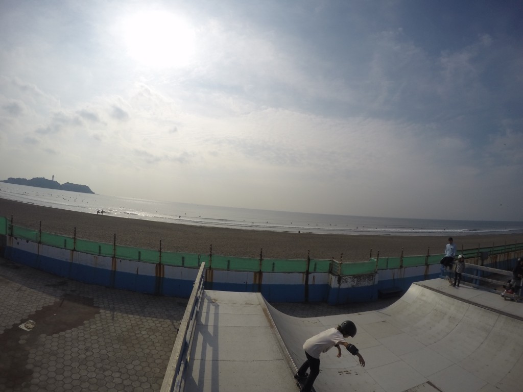 湘南スケートパーク 鵠沼スケパー ランプから海がみえる 坂本わきょう